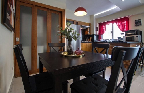 Bella Vista Apartamento | Rooftop Pool Gym Beautiful Apartment Downtown City