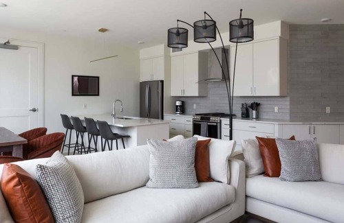 Central Business District Hotel | Rooftop Suites at The Moderne | Expansive Terrace