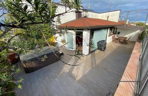 Porta Venezia Apartamento | Rooftop Terrace - elegante attico con idromassaggio