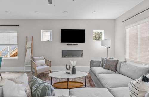 Durham Casa | Rooftop Vibes in Durham NC
