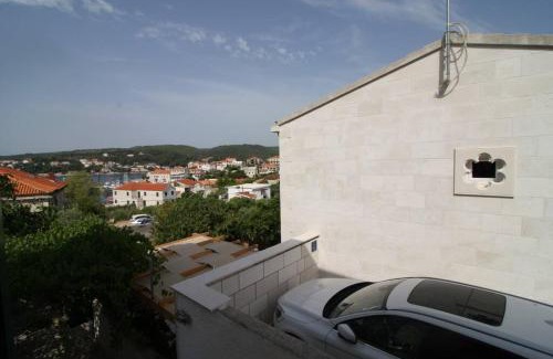 Sumartin Apartamento | Room Šolo