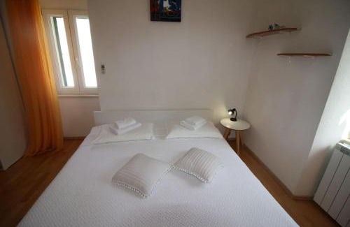 Sumartin Apartamento | Room Šolo
