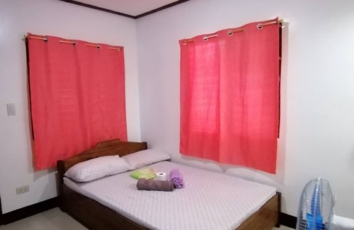 Port Barton Casa | Room#1 with Terrace 5 min walk to the Beach and to the Town center.