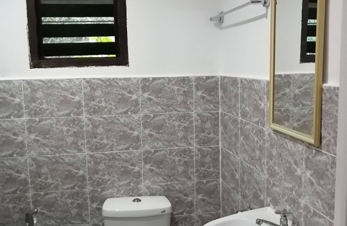 Port Barton Casa | Room#1 with Terrace 5 min walk to the Beach and to the Town center.