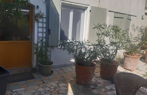 Vedene Apartamento | ROOM 10 MNS AVIGNON 30 M2, AIR-CONDITIONED INDEPENDENT ENTRANCE PRIVATE PARKING