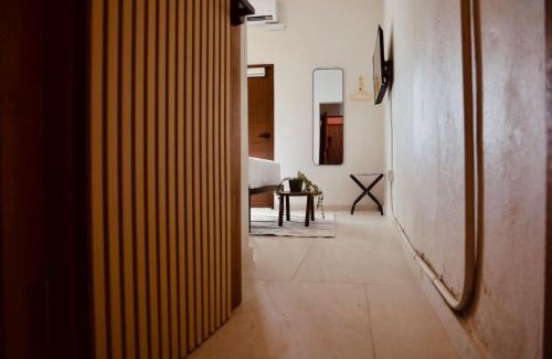 Santurce Hotel | Room 11 Balcony Bliss in Creative Santurce