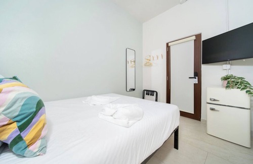 Santurce Hotel | Room 14: Chill City Veranda Near Miramar