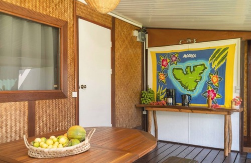 Moorea-Maiao Casa | Room 2 - Secluded Rustic Bungalow by Tipaniers Beach