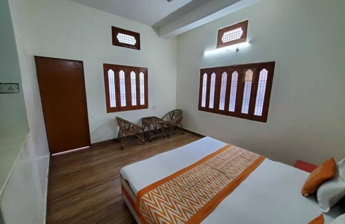 Varanasi Cabina | Room 4 - Near to River & Golden temple. Close to all visiting places is nearby