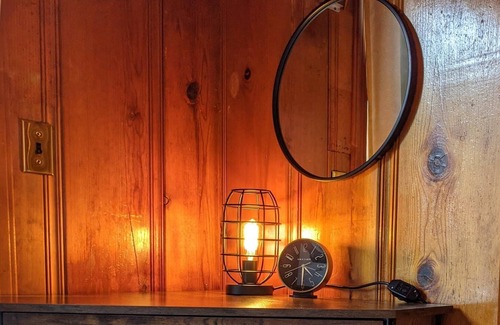 Downieville Casa | Room 5 - King Kitchenette