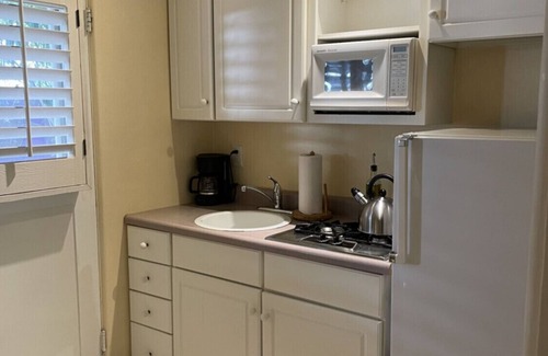 Downtown Palm Springs Apartamento | Room 5️⃣ studio in a boutique hotel with kitchen by the pool in downtown PS