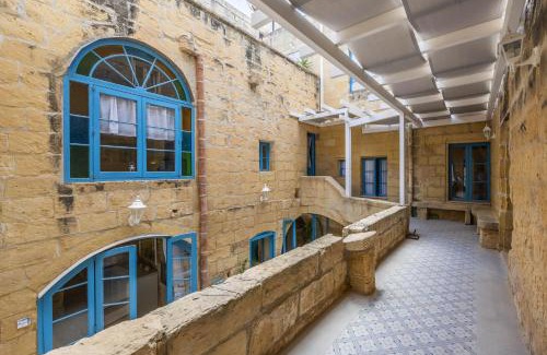 Gharb Casa | Room 6 - Family room x 3 by Solea