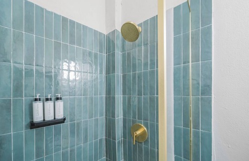 Santurce Hotel | Room 9: Sleek & Serene Stay in San Juan
