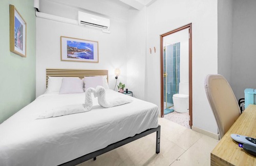 Santurce Hotel | Room 9: Sleek & Serene Stay in San Juan
