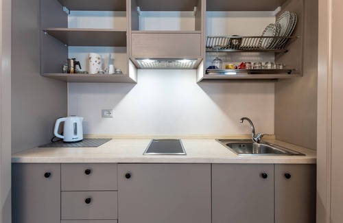 Licata Apartamento | Habitación 'Al Duomo - Camera King' con terraza compartida, Wi-Fi y aire acondicionado.