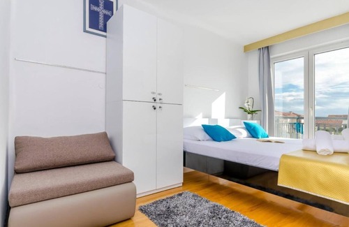 Kastel Stafilic Casa | Room-all Saints Suites B&b Kastela - Dou