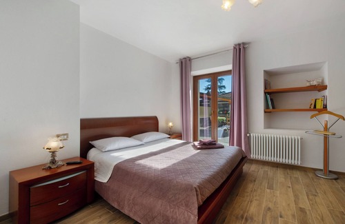 Donnas Cama Y Desayuno | Habitación 'Ambra' con vistas a la montaña y Wi-Fi