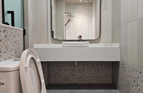 Historic George Town Cabina | Room at Weld Quay Georgetown