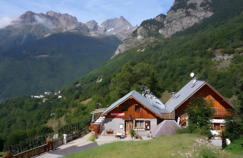 Oz Apartamento | Habitación 'Chambre 2' con vistas a la montaña y balcón