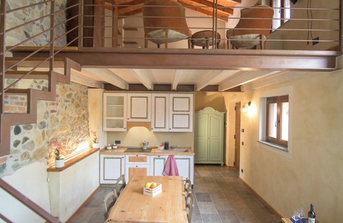 Gavi Casa | Room-charming Alessandria Apartment Retr