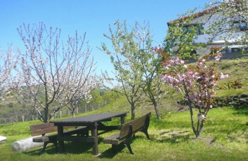 Deba Apartamento | Room 'Doble 4' with Mountain View, Private Garden and Wi-Fi