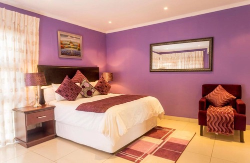Ballito Casa | Room-ezulwini Guest House - Executive Do