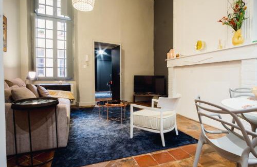 Montauban Apartamento | room five - parking, balnéothérapie, place nationale, un havre de paix