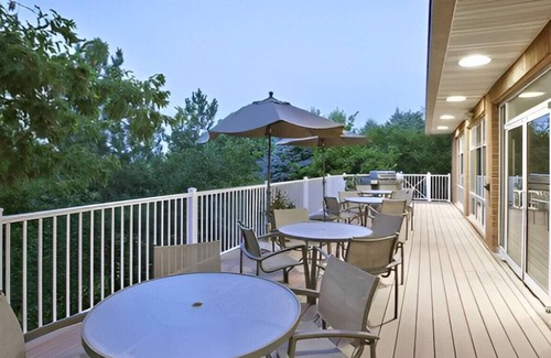 Shakopee Casa | Room for a Romantic Escape! Free Breakfast