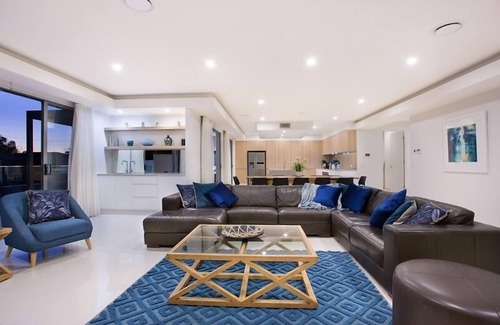Broadbeach Waters Casa | VIVIENDAS DE VACACIONES ELITE - LUJO EN LOTO