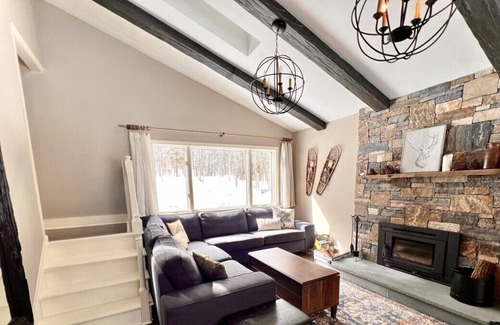 Stratton and Bromley Ski Areas Casa | Room for everyone, includes a bonus room!