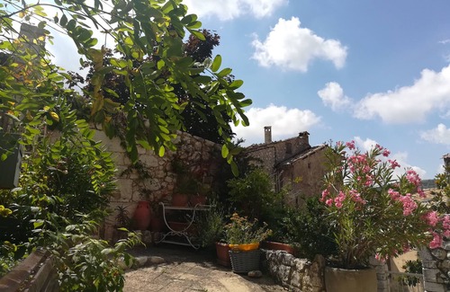 Coursegoules Casa | Cámara de Coursegoules amor