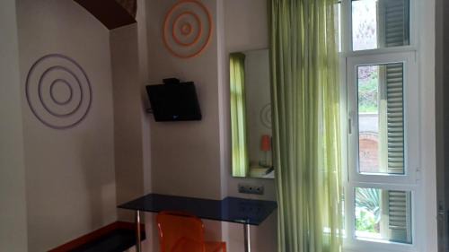 Kastoria Casa | Room "frog" in a neoclasical house