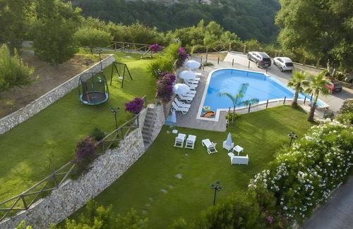 Sant'Angelo di Brolo Apartamento | Habitación 'Ghiro' con vistas a la montaña, Wi-Fi y aire acondicionado