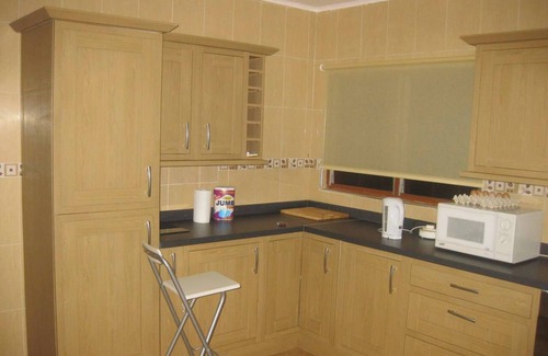 Adenta Casa | Room-ghouse Room B Ideal For Friends fam