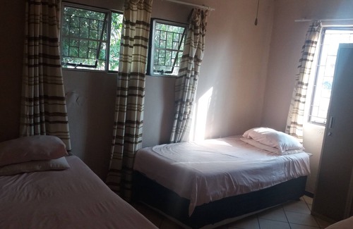 Lephalale Casa | Room-homely Room in Peaceful and Comfort