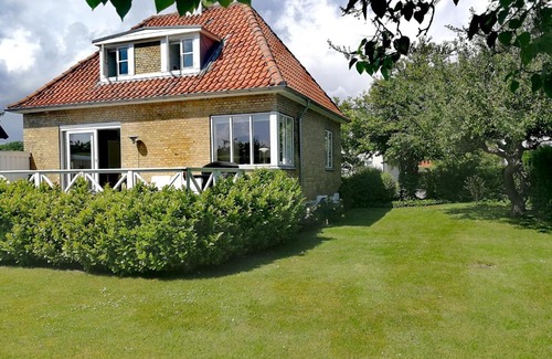 Gentofte Casa | Room in a Danish cottage with garden view, 10 min to CPH