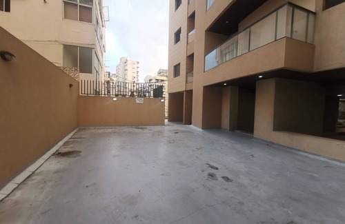 Antelias Apartamento | Room in a shared apartment with WiFi in Antelias