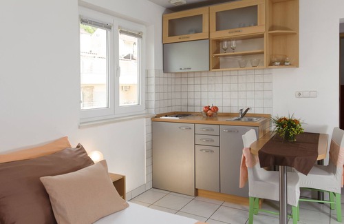 Promajna Apartamento | Room in Apartment - Cozy Studio Apartment for 2