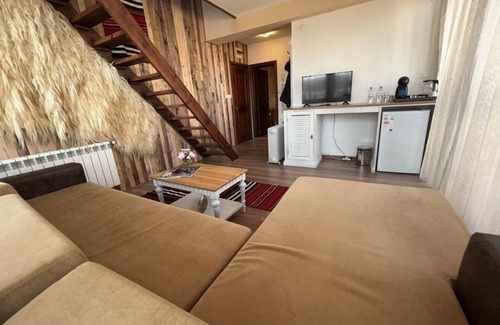 Shiligarnika Apartamento | Room in Apartment - Granat Maisonette - Next to Gondola Lift, Ideal for 4 Guests