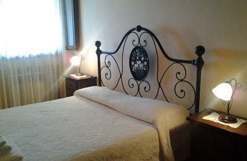 Montaione Cama Y Desayuno | Room in B&B - A Little Place in Tuscany Where to Relax
