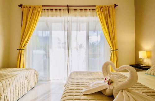Playacar Hotel | Room in B&B - Deluxe Family Comfort Balcony Room With Pool Playacar Ii