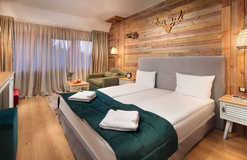 Borovets Cama Y Desayuno | Room in B&B - Hotel Moura Deluxe Room N5187