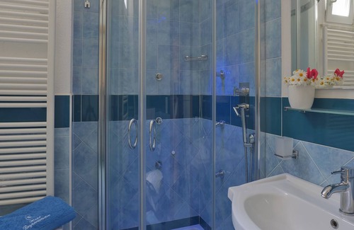 Succhivo Cama Y Desayuno | Room in B&B - Ischia, 1 Relaxing Doubles Hotel Imperamare