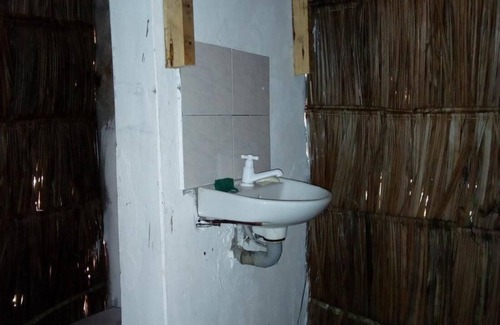 Gede Casa | Room in B&B - Mida Creek Eco Camp - Relax in Cosy Cottage