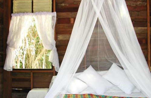 Nuea Khlong Casa | Room in Bungalow - Breathtaking Cottage of Koh Pu