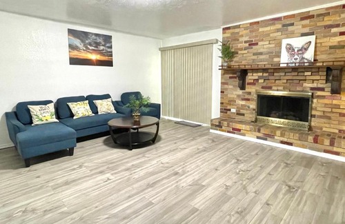 Plano Casa | Room in downtown Plano2