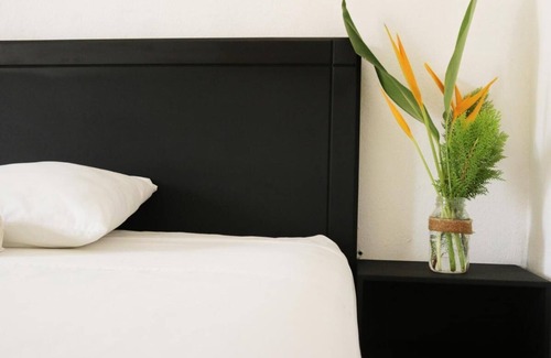 Santa María Casa | Room in Guest Room - Standard Queen Room two Beds n01