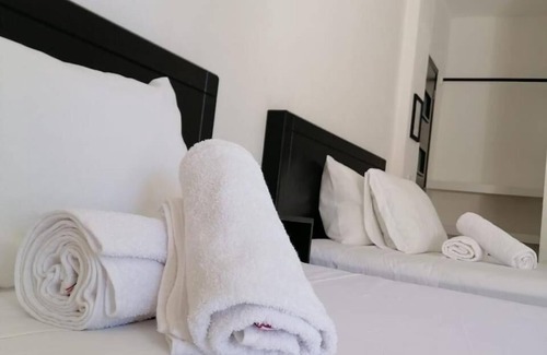 Santa María Casa | Room in Guest Room - Standard Queen Room two Beds n01