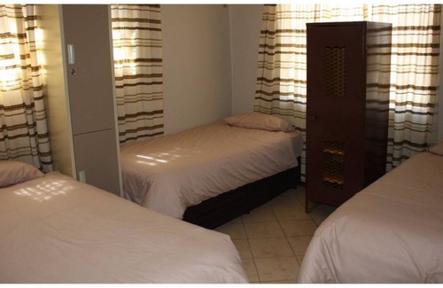 Lephalale Casa | Room in Guest Room - Cosy Farmhouse for 4 Persons