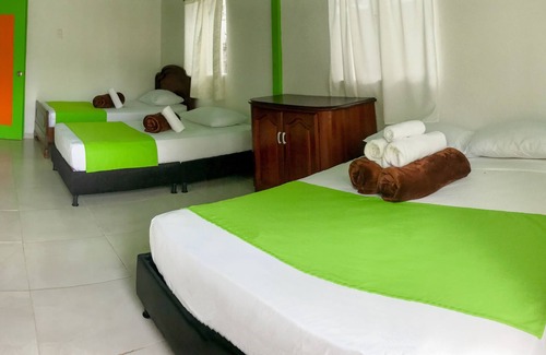 Pereira Casa | Room in Guest Room - Room With 1 Double bed and 2 Single Beds